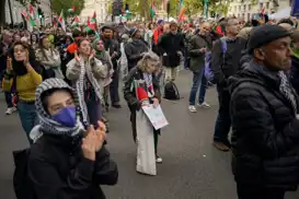 آلاف المتضامنين مع فلسطين يتظاهرون في شوارع لندن