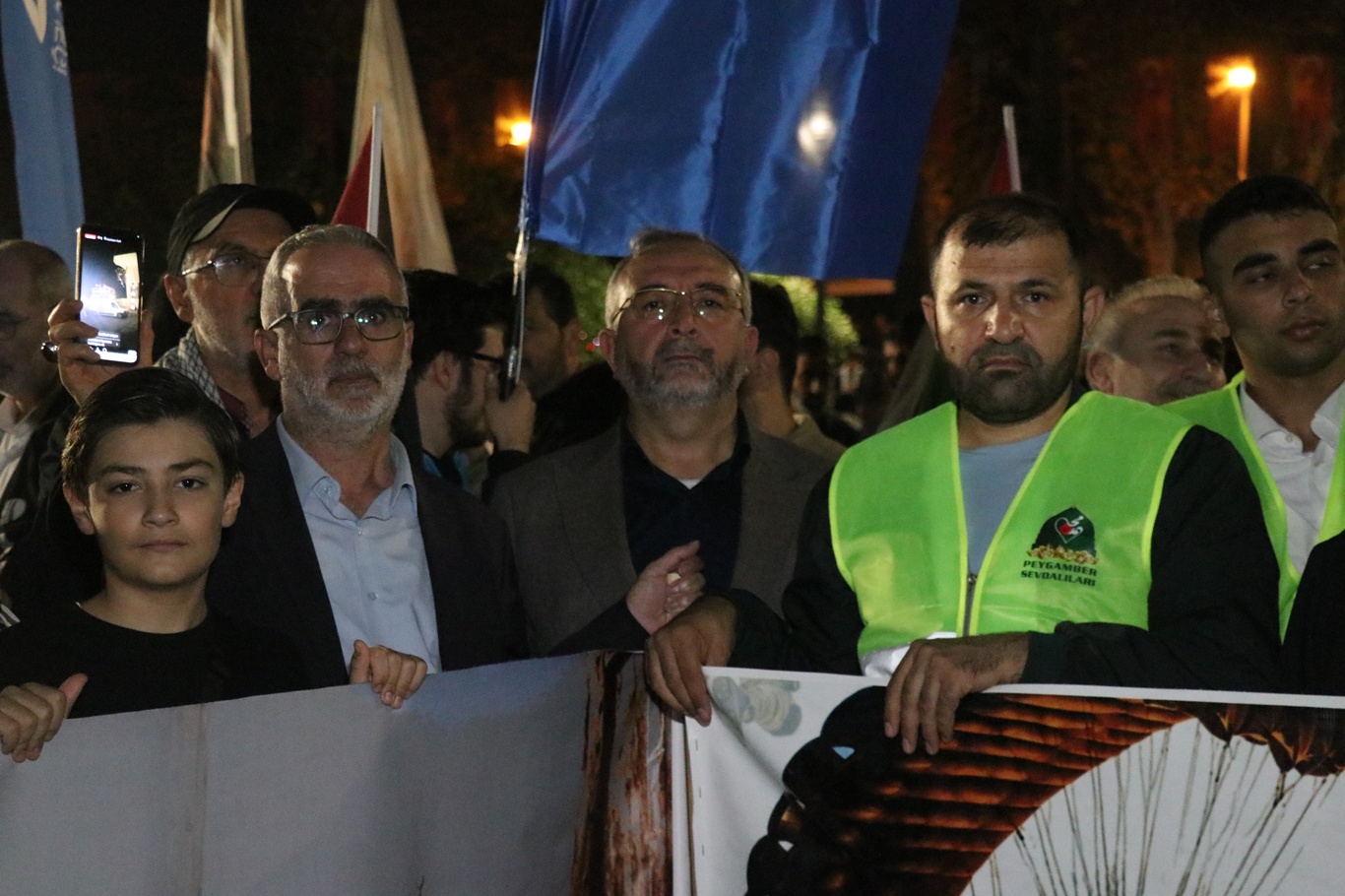 Aksa Tufanı'nın 3'üncü yıl dönümünde Peygamber Sevdalıları ve AGD'den ortak yürüyüş
