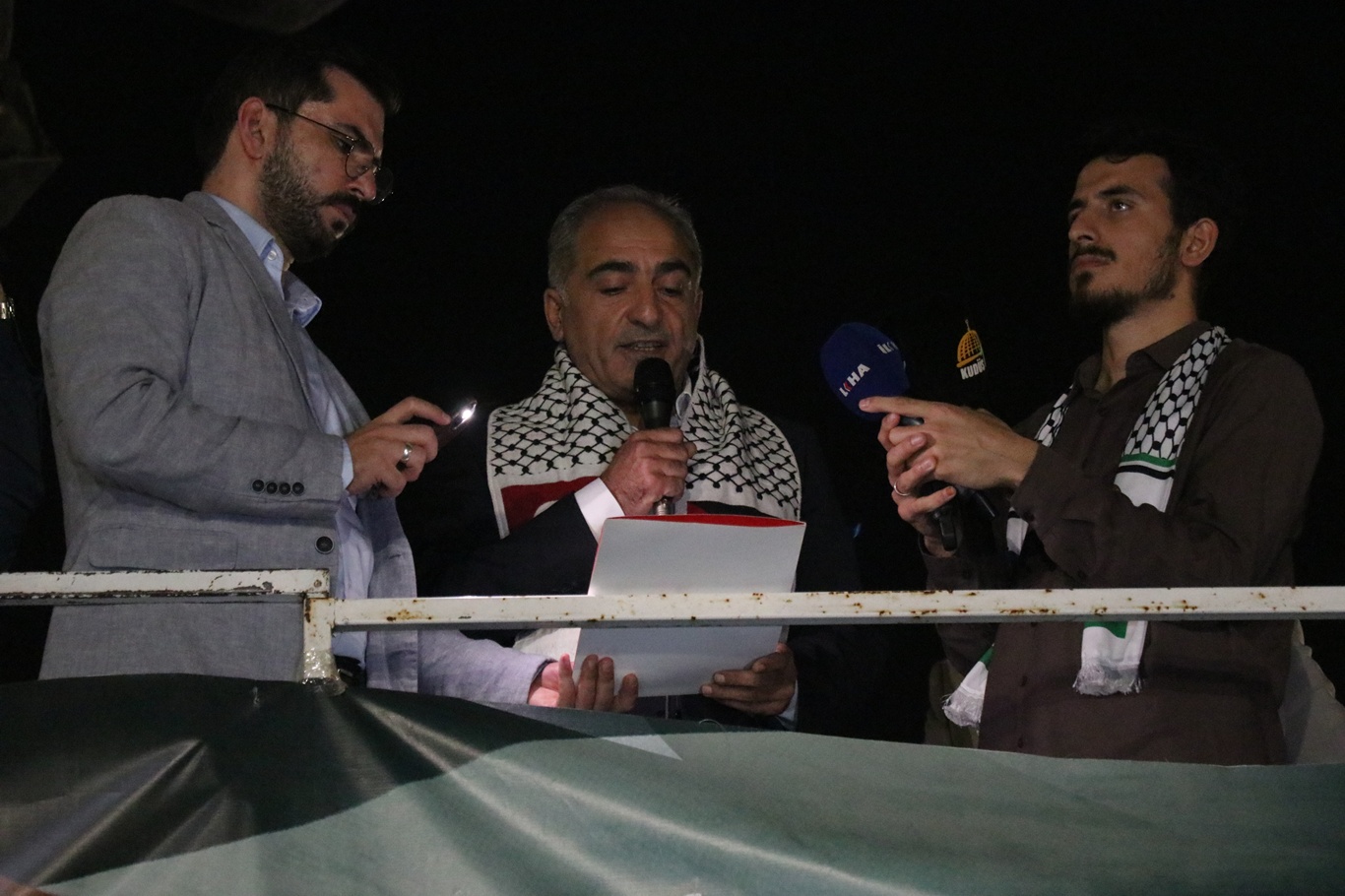 Aksa Tufanı'nın 3'üncü yıl dönümünde Peygamber Sevdalıları ve AGD'den ortak yürüyüş