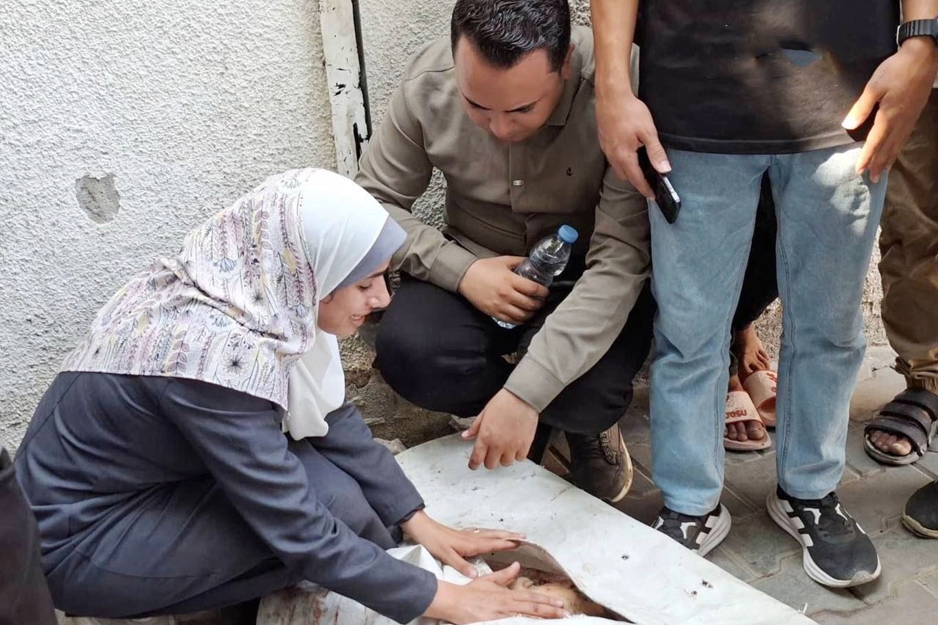 غزة تنزف..ارتفاع حصيلة شهداء العدوان الصهيوني إلى 74 ألفًا و377