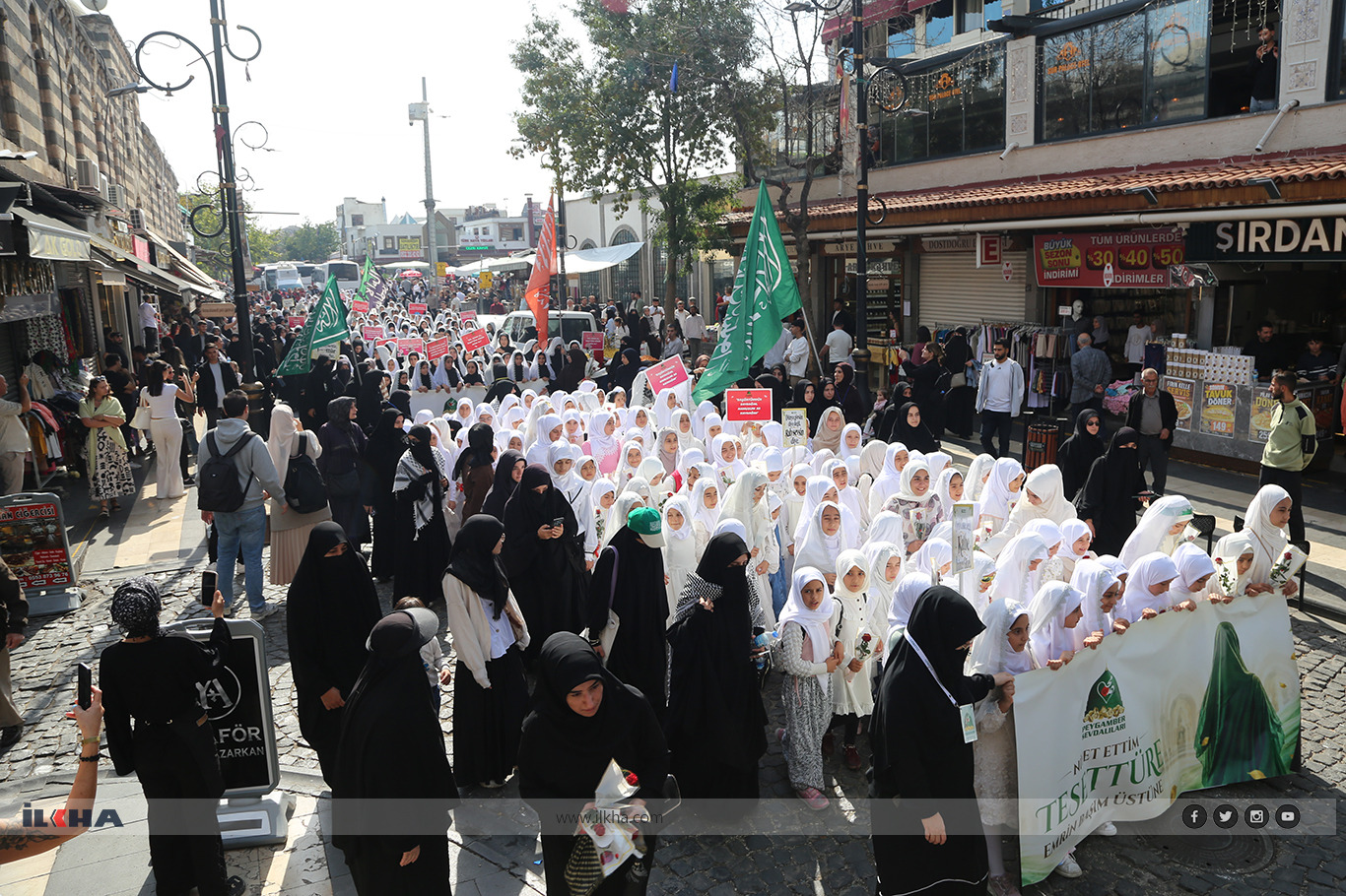 Hundreds of girls attend hijab ceremony organized by Prophet Lovers in Diyarbakır