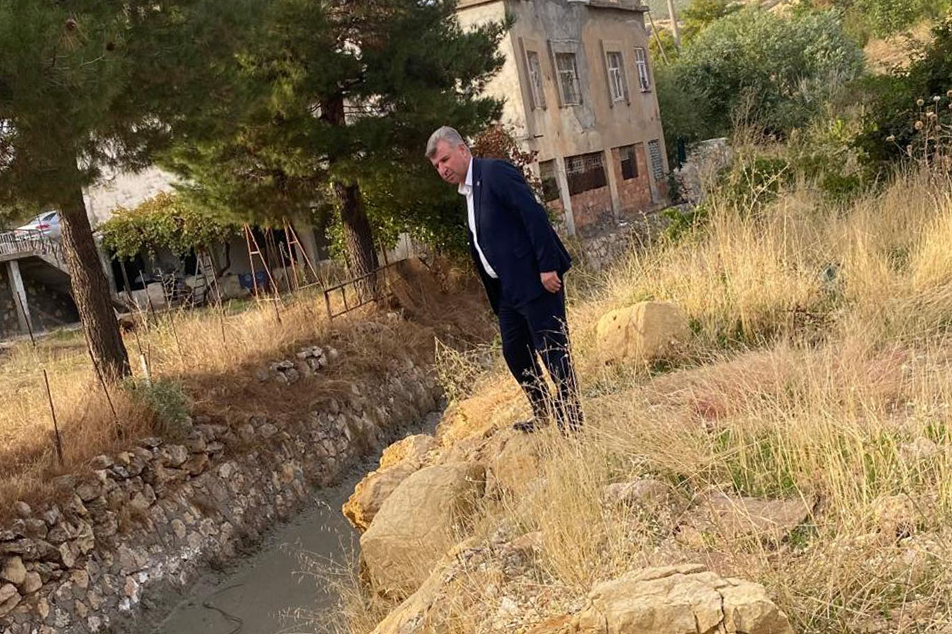 Mesai mefhumu tanımayan HÜDA PAR'lı belediye başkanı, hafta sonu da sahada
