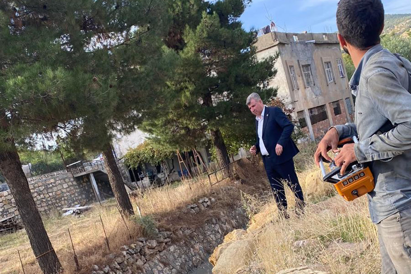 Mesai mefhumu tanımayan HÜDA PAR'lı belediye başkanı, hafta sonu da sahada