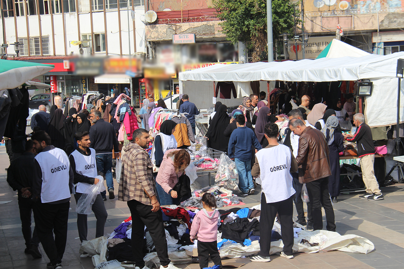 Diyarbakır Umut Kervanı'nın kermesi başladı: Gelirler ihtiyaç sahiplerine ulaştırılacak