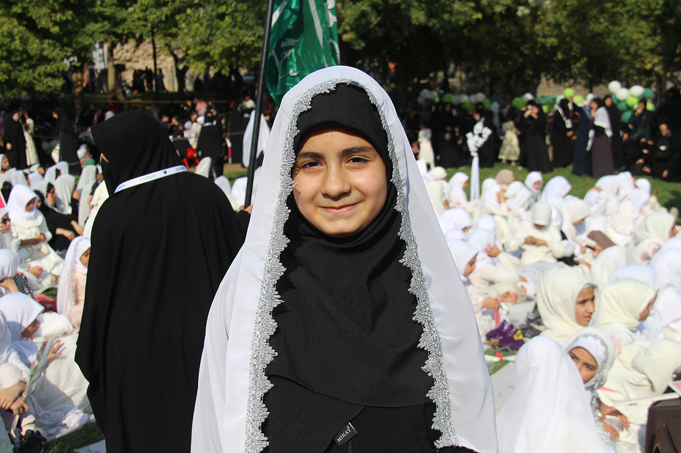 Tesettüre bürünen kız çocukları: Allah'ın emrini yerine getirdiğimiz için mutluyuz