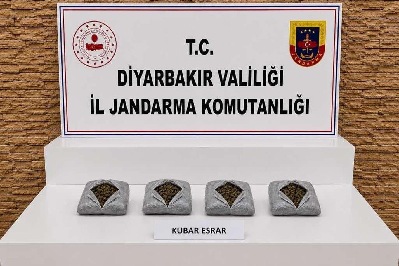 Diyarbakır'da 57 bin kök keneviri ele geçirildi