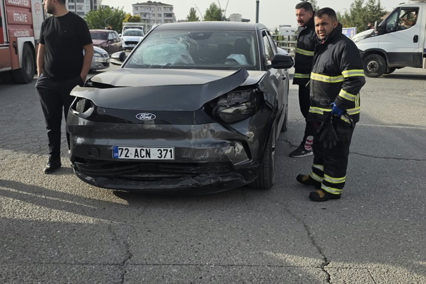 Batman'da otomobil ile cip çarpıştı