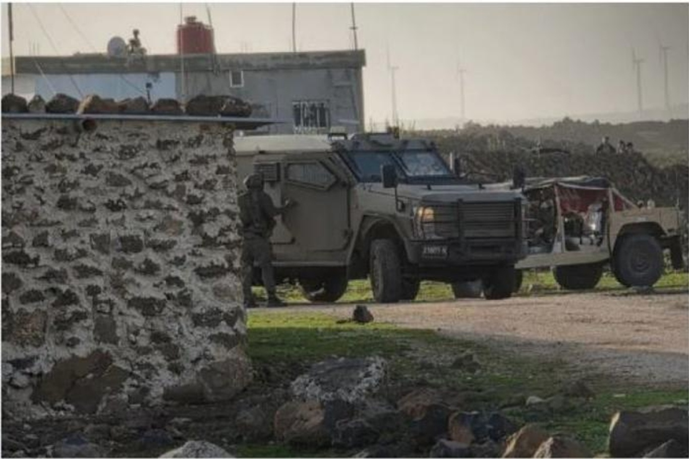 SOHR: Israel regime carries out eight raids in southern Syria