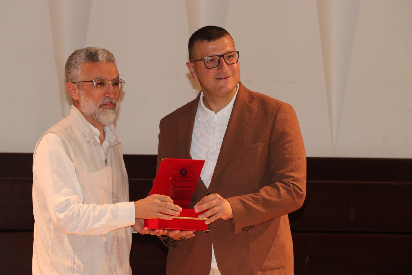  Prof. Dr. Oğuzhan Aydın / Gazi Üniversitesi Öğretim Üyesi