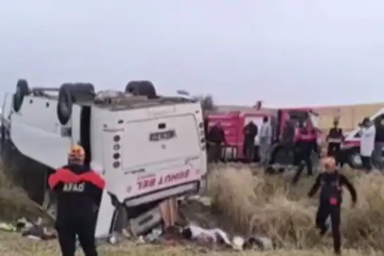 Li Afyonkarahîsarê mînîbus wergeriya: 25 birîndar