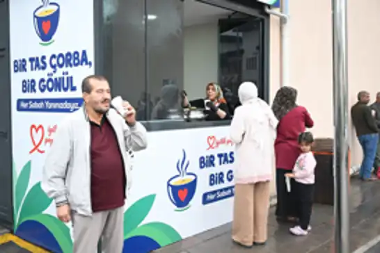 Malatya'da hasta ve hasta yakınlarına sıcak çorba ikramı