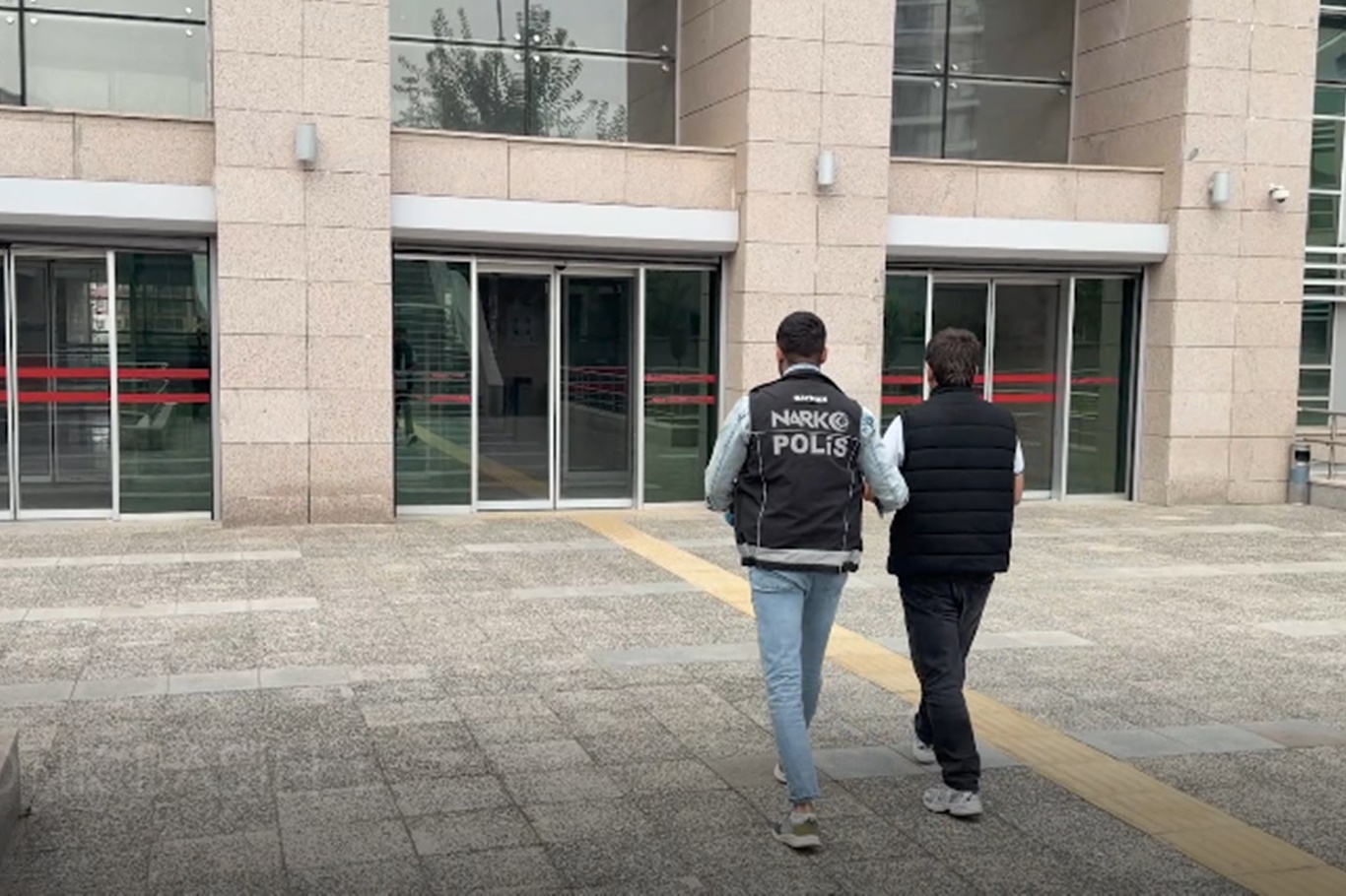 Batman'da uyuşturucu operasyonunda 2 şüpheli tutuklandı