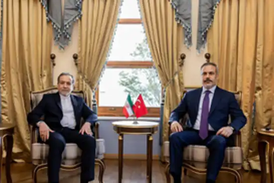 وزير الخارجية التركي يبحث مع نظيره الإيراني تطورات المنطقة