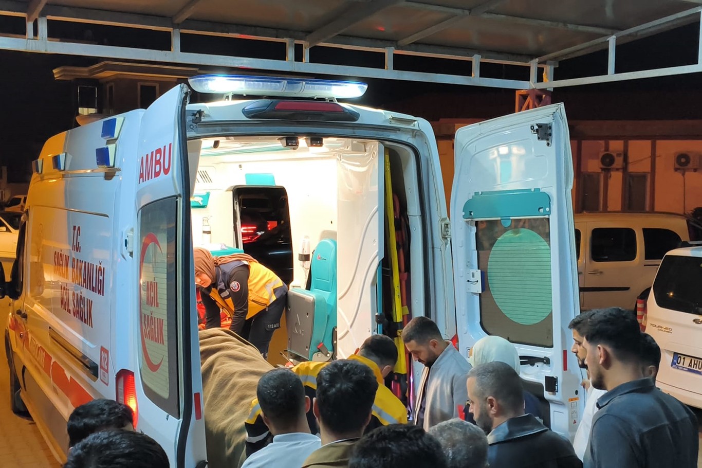 Şırnak’ta cerrahi eksikliği nedeniyle genç hasta Diyarbakır'a sevk edildi