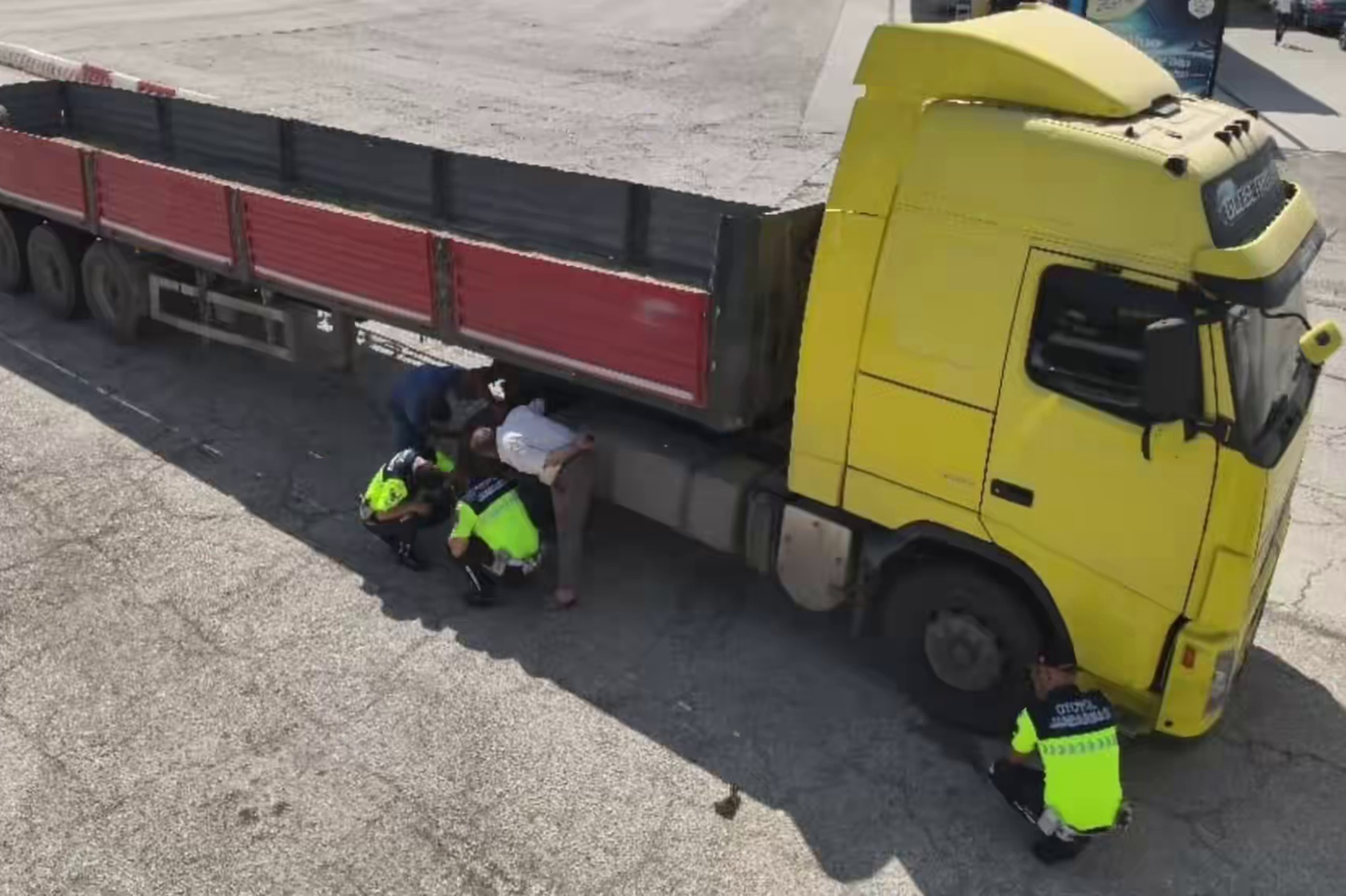 Gaziantep TAG Otoyolu'nda 25 araca lastik cezası