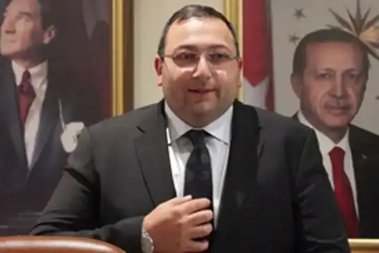 Üsküdar Belediye Başkan Vekili Dündar Ziya Gültekin trafik kazasında hayatını kaybetti