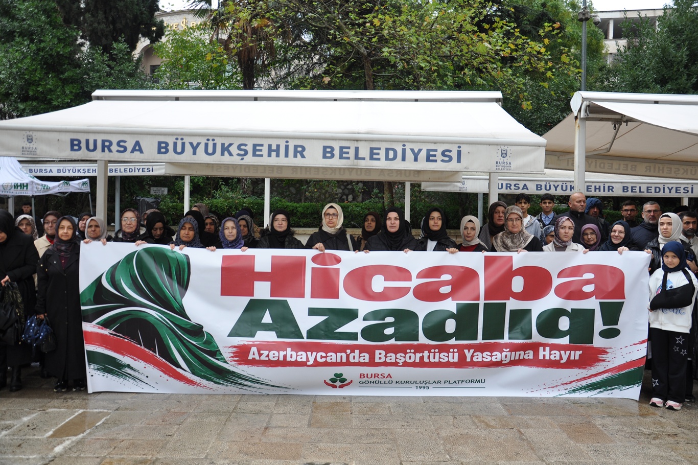 Azerbaycan’a başörtüsü çağrısı: Türkiye’nin yakın tarihinden ders çıkarın