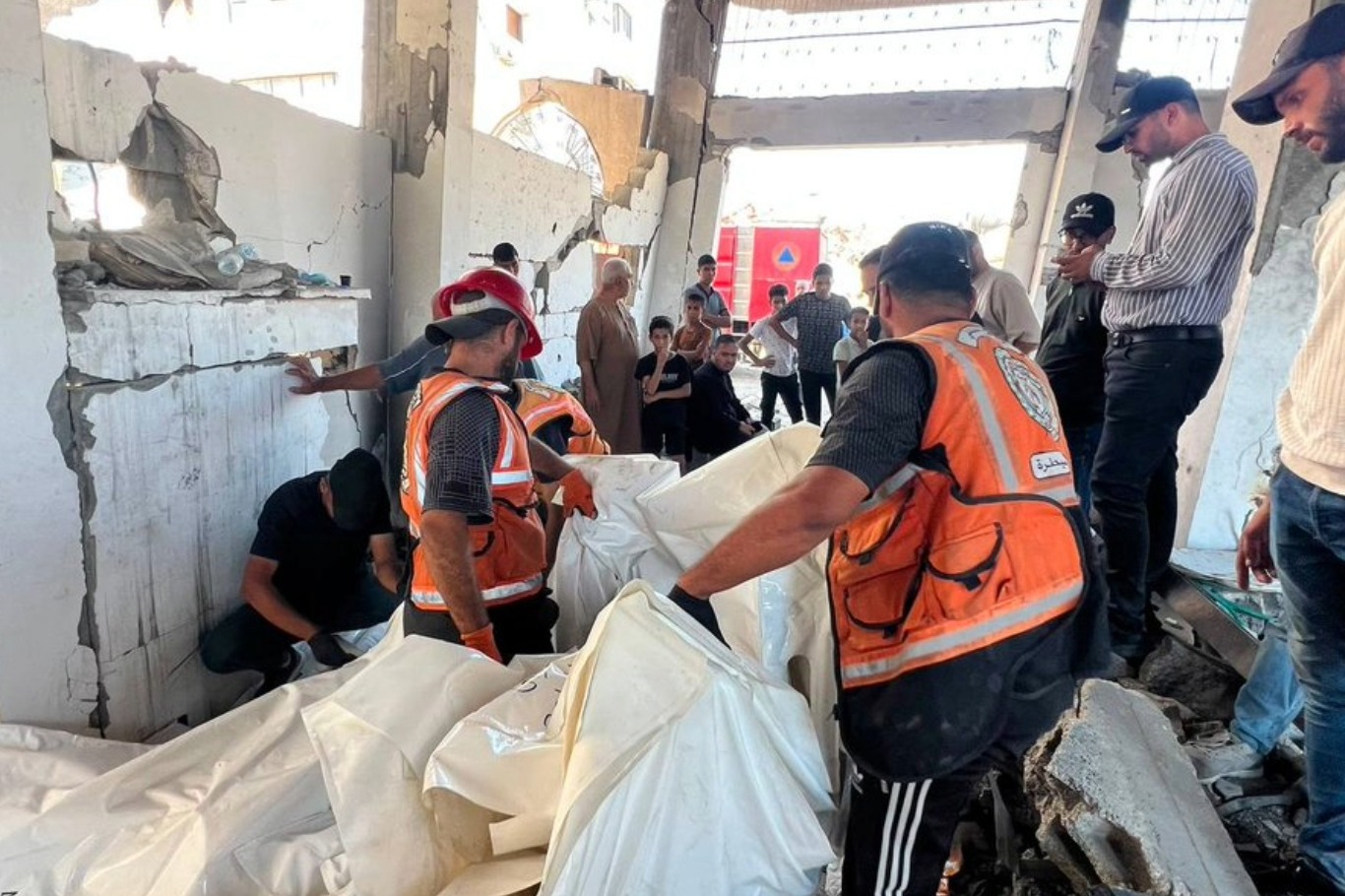 الصليب الأحمر الدولي: قد يستغرق انتشال جثامين المفقودين في غزة سنوات عدة