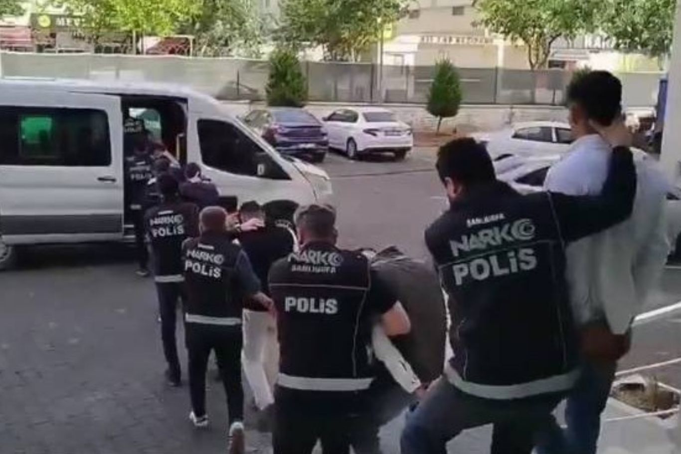 Şanlıurfa'da uyuşturucu operasyonlarında 13 kişi tutuklandı