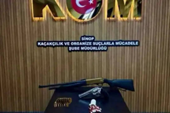 Sinop'ta ruhsatsız silah operasyonunda 9 şüpheli yakalandı