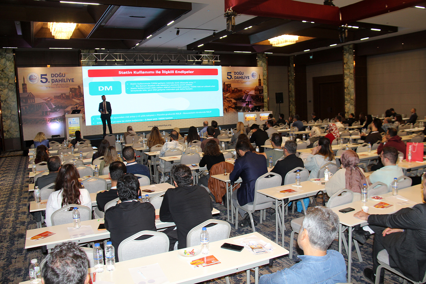 Doğu Dahiliye Kongresi 600 hekimi Diyarbakır'da buluşturdu