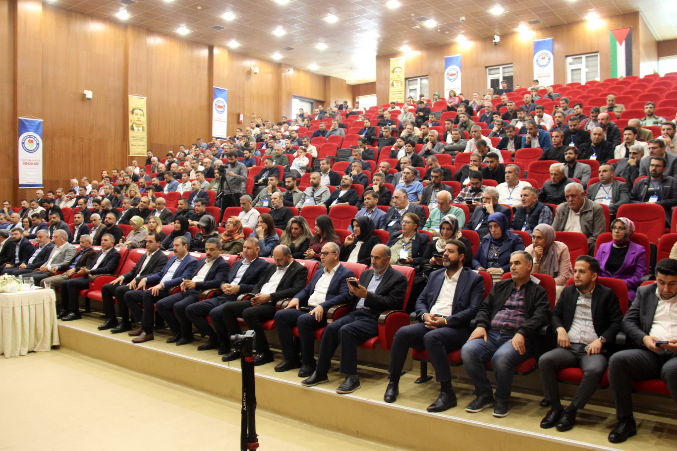 Eğitim Bir-Sen Diyarbakır 1 nolu Şube Başkanı Tekdemir güven tazeledi