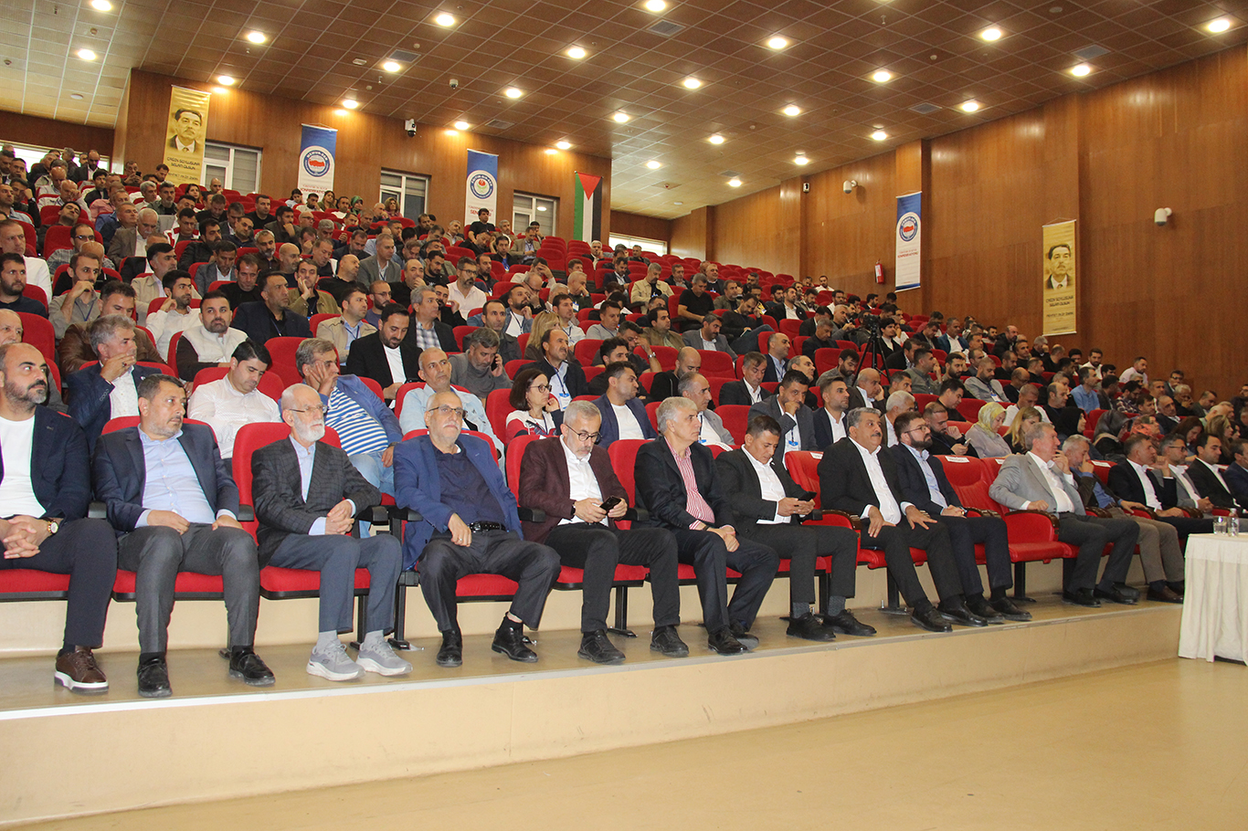 Eğitim Bir-Sen Diyarbakır 1 nolu Şube Başkanı Tekdemir güven tazeledi