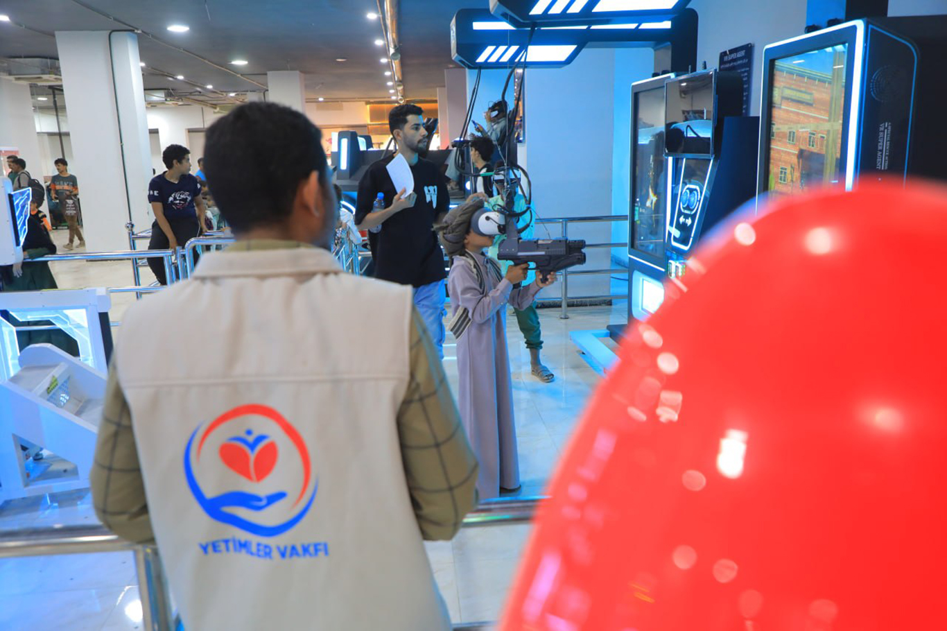 Yetimler Vakfı'ndan Yemen'deki yetimlere ekim ayı yardımı
