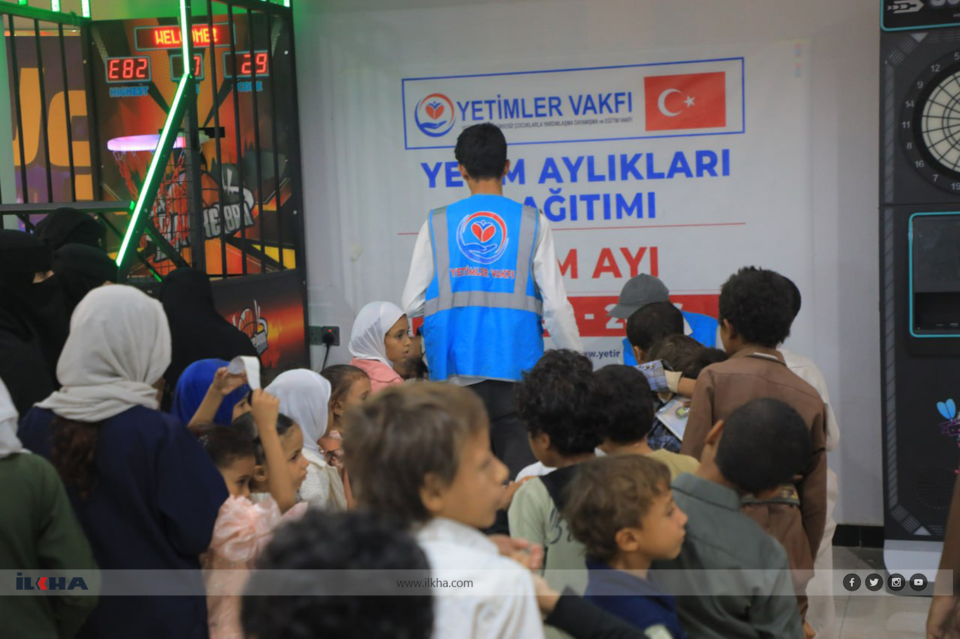 Orphans Foundation provides cash assistance to orphans in Yemen