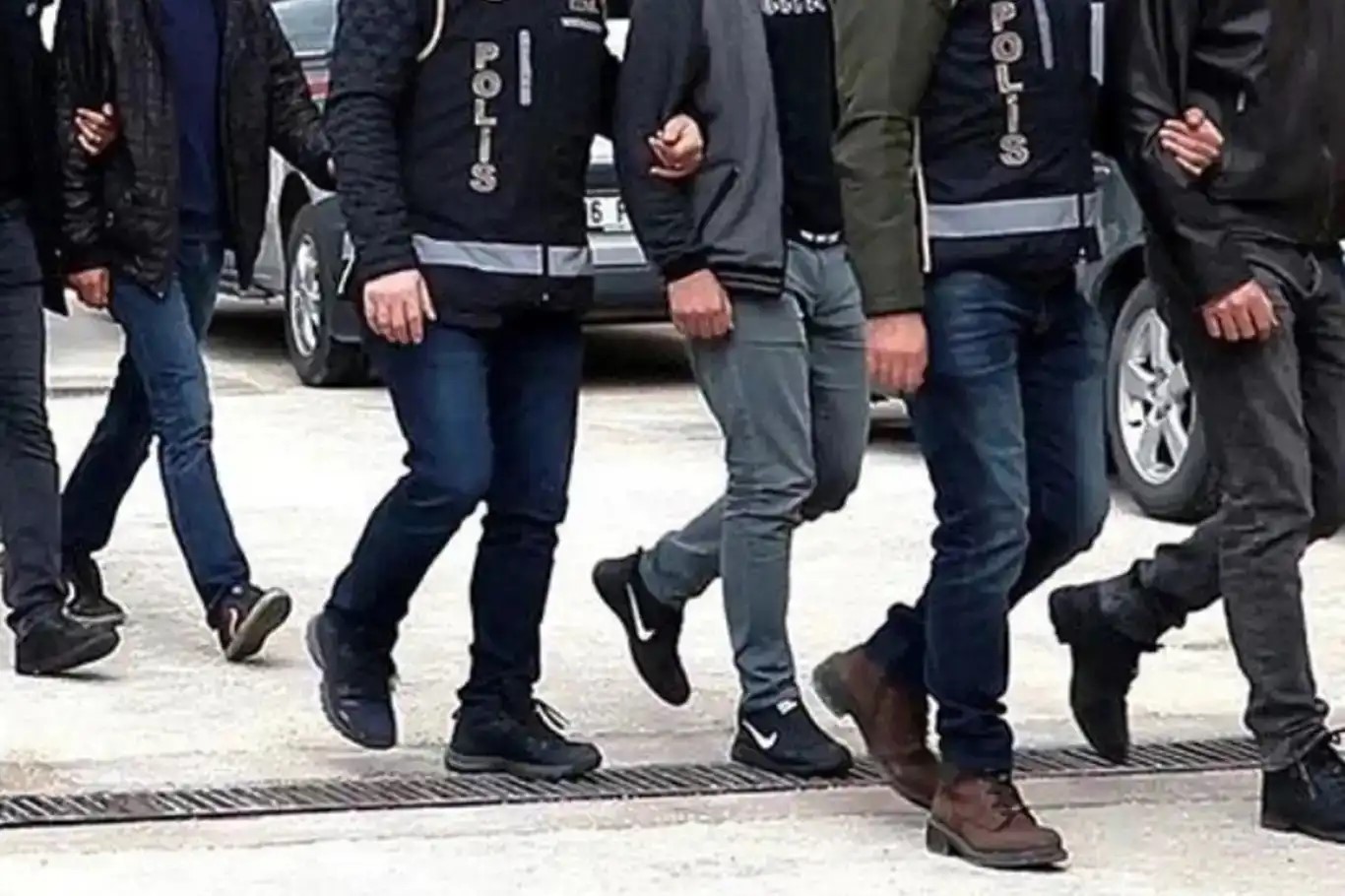 Edirne'de FETÖ şüphelisi 4 kişi yakalandı, 3'ü tutuklandı