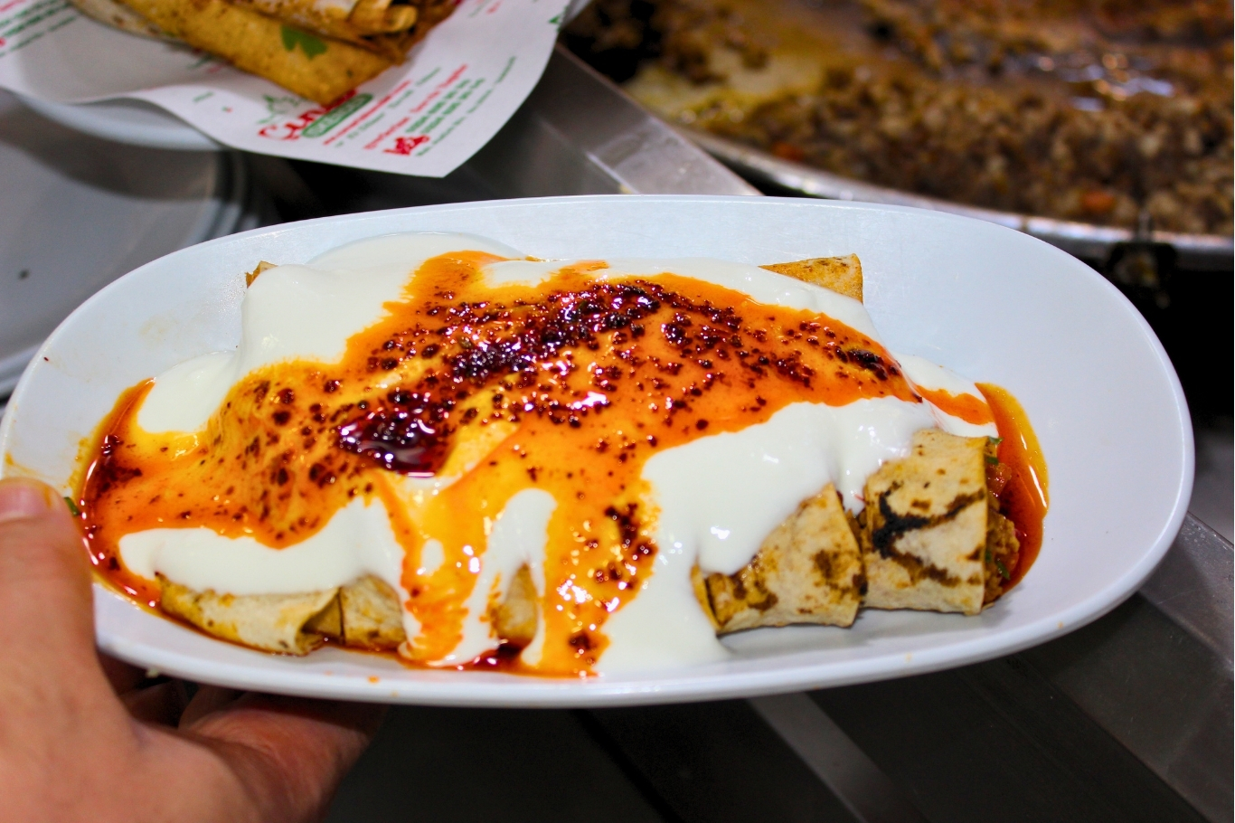 Mersin'in yöresel lezzeti tantuni, ustalıkla sofralara taşınıyor