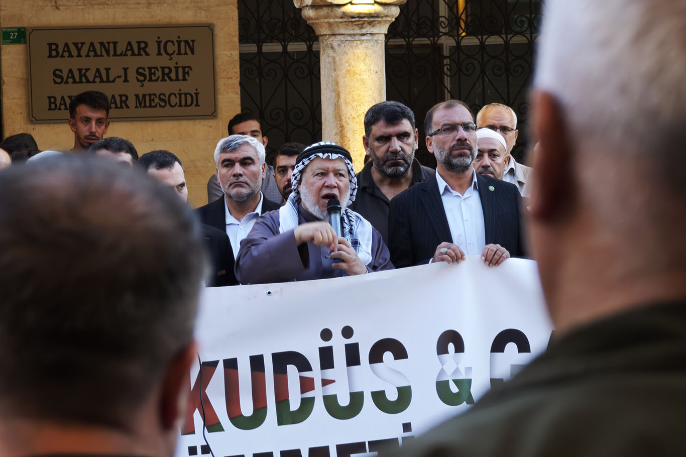 Şanlıurfa'da Mescid-i Aksa'ya destek için sabah namazında buluştular