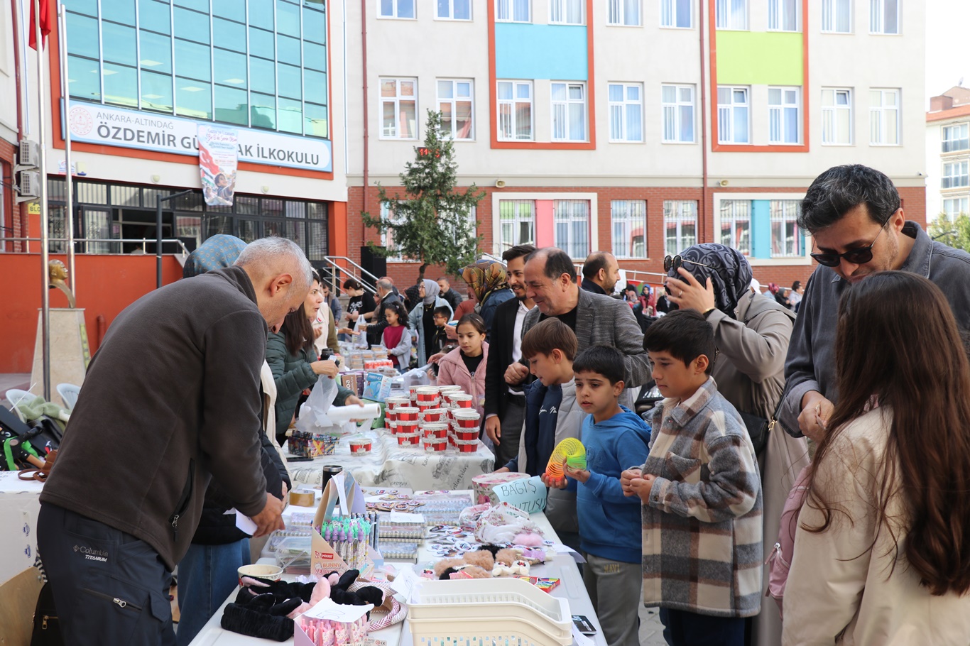 İlkokul öğrencileri Gazze için seferber oldu