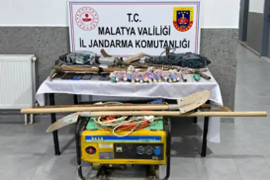 Kaçak kazı yapan 6 şüpheli suçüstü yakalandı