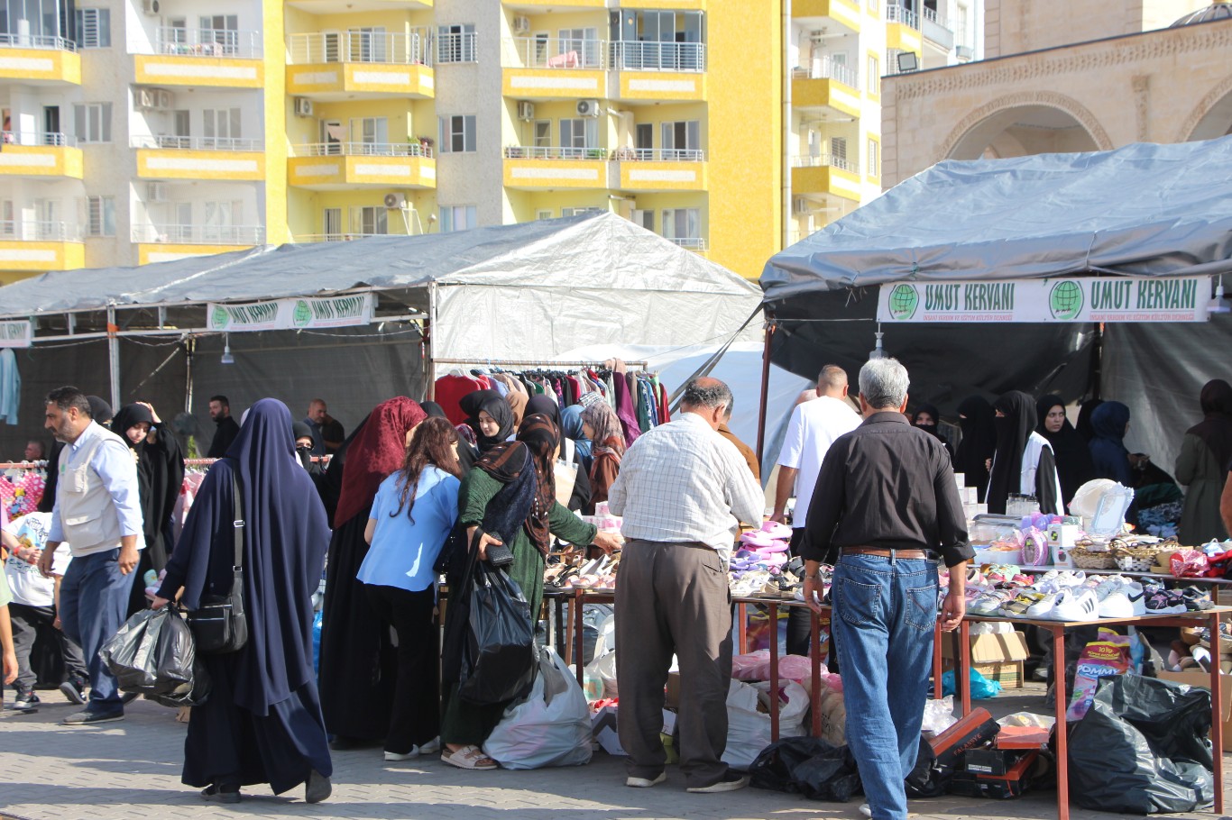 Umut Kervanı Kızıltepe’den ihtiyaç sahiplerine yönelik kermes