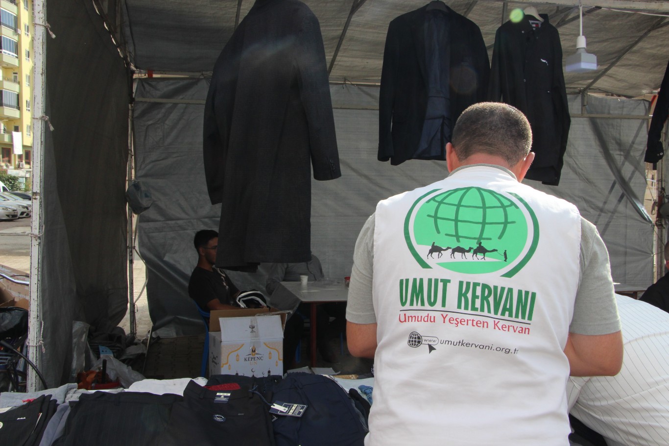 Umut Kervanı Kızıltepe’den ihtiyaç sahiplerine yönelik kermes