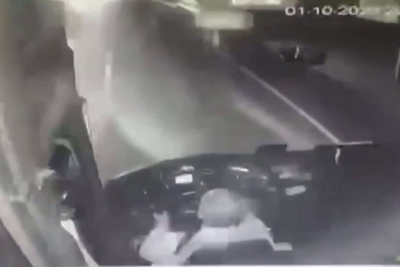 Malatya'da 2 kişinin öldüğü kaza anı otobüs kamerasında