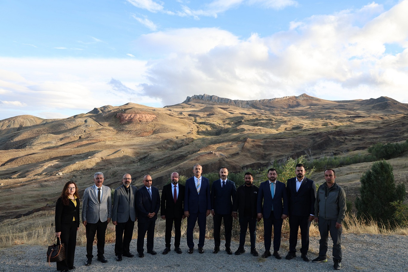 Vali Bozkurt'tan Durupınar Formasyonu ve Hz. Nuh’un Gemisi araştırmaları açıklaması