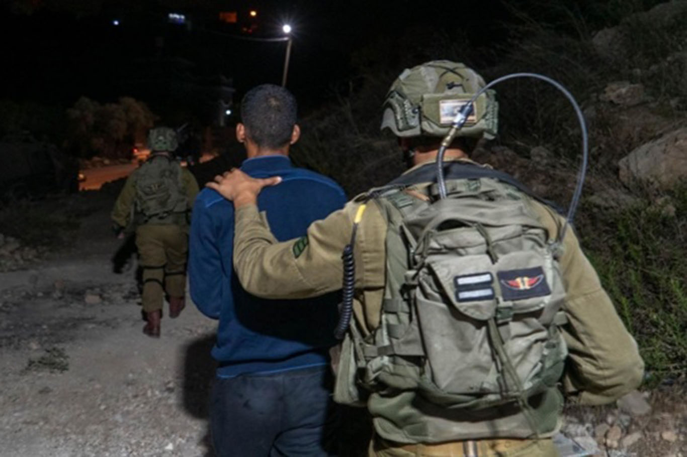 Batı Şeria'da 23 Filistinli alıkonuldu: Evler basıldı, eski esirler de hedef alındı