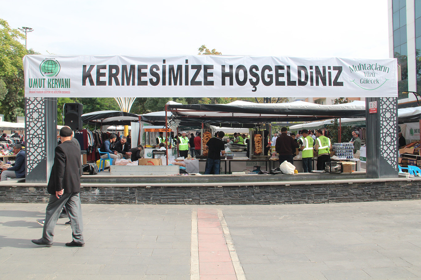 Batman'da "Muhtaçlara umut ol" kermesi açıldı