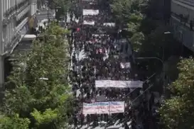 آلاف المعلمين والطلاب في اليونان يطالبون بزيادة موازنة التعليم
