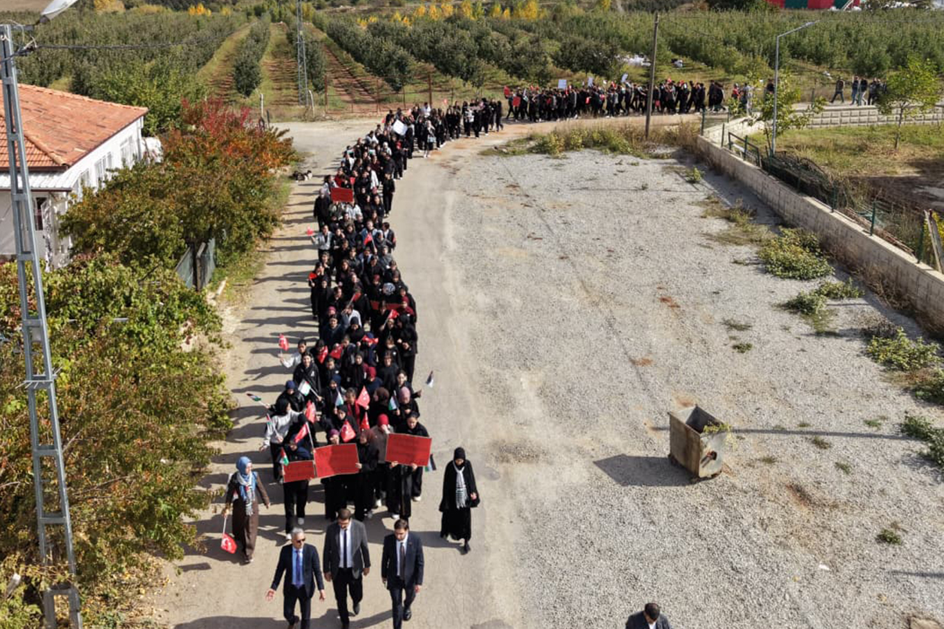 Öğrenciler camide değerleriyle buluştu