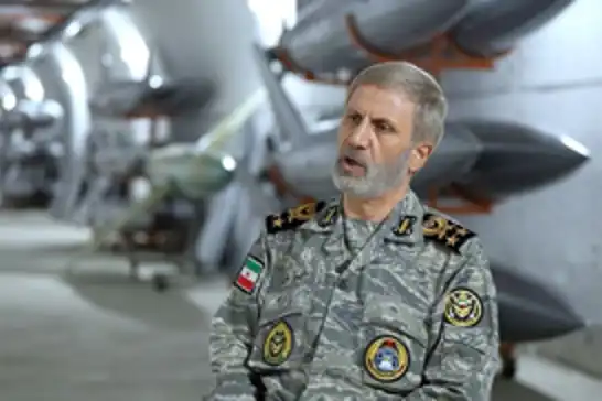 قائد الجيش الإيراني: بلغنا مستوى متقدماً من النضج في مجال الطائرات المسيّرة