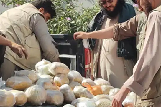 Afgan polisi 1,2 ton kaçak uyuşturucuya el koydu