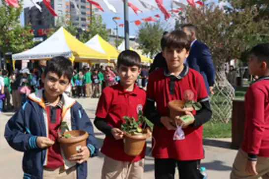 Gaziantep'te "3'üncü Geleneksel Tohum Takas ve Doğa Dostu Tarım Şenliği" düzenlendi