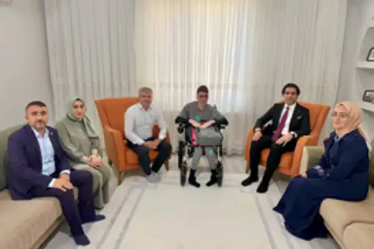 İl Millî Eğitim Müdürü Saz’dan evde eğitim gören öğrenciye ziyaret