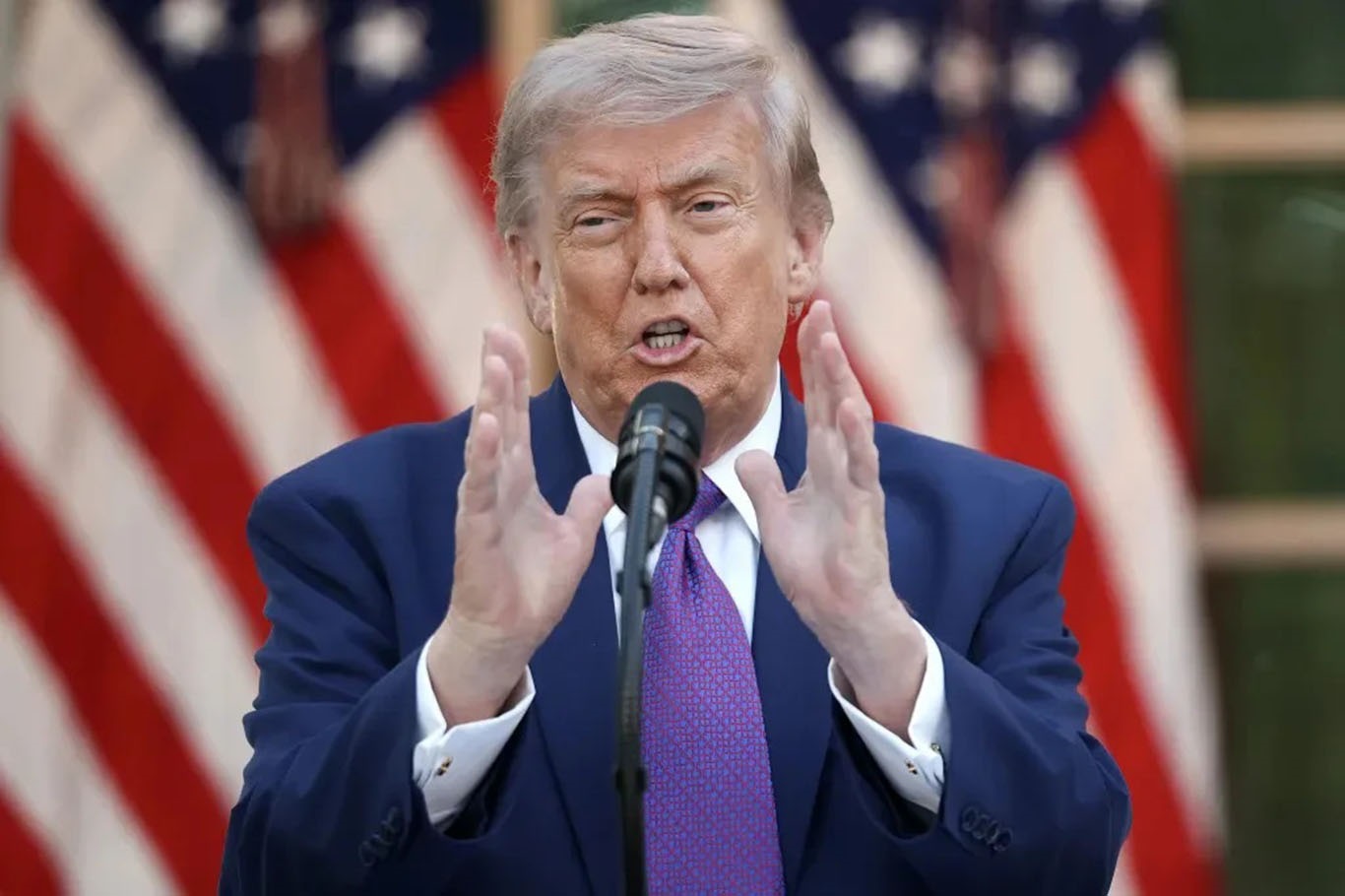 Trump'tan İran'a yeni tehdit: "Belki biraz daha ileri gidebiliriz"