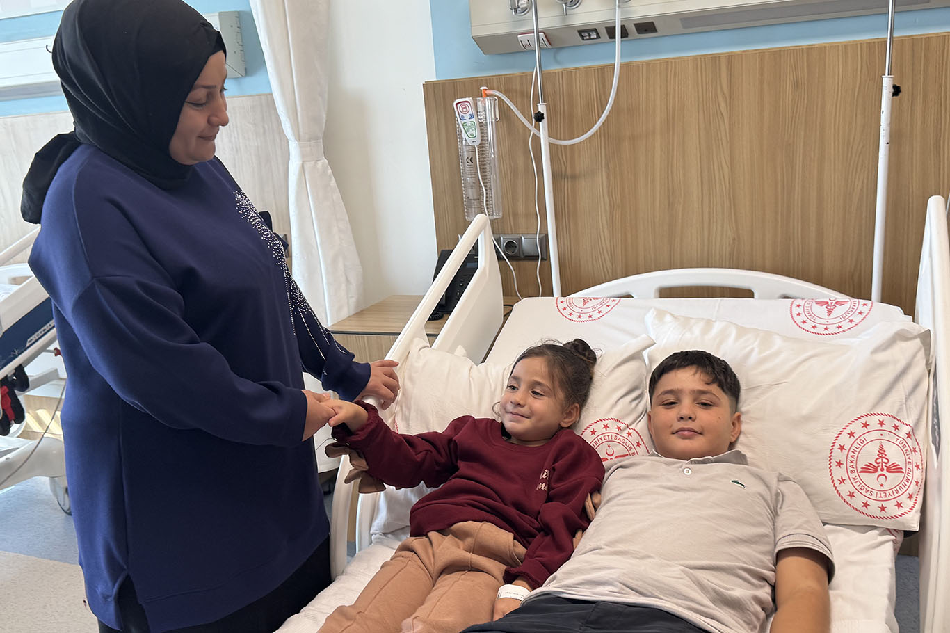 Gaziantep'te iki kardeşin kalbindeki açıklık ameliyatsız yöntemle kapatıldı
