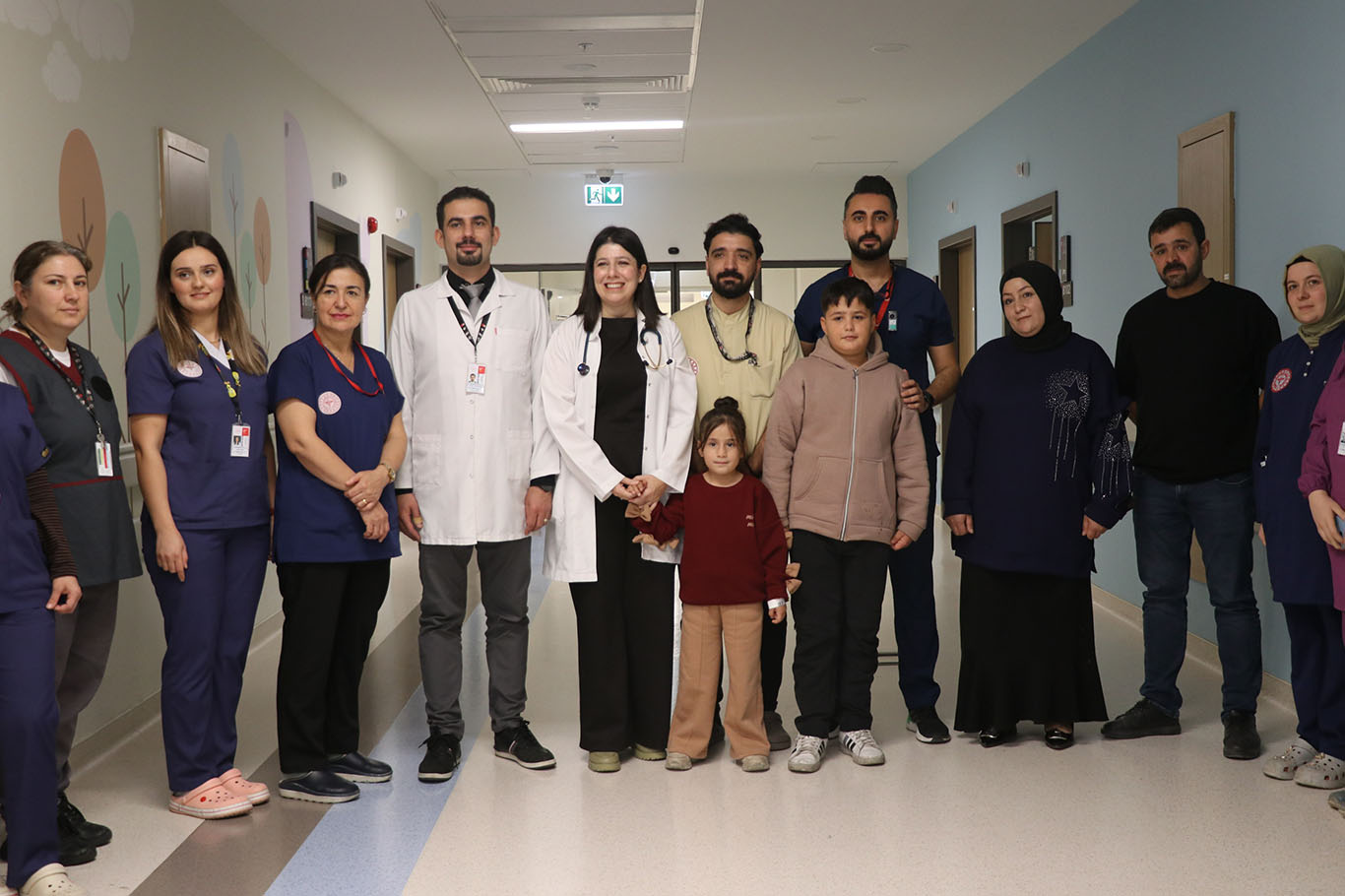 Gaziantep'te iki kardeşin kalbindeki açıklık ameliyatsız yöntemle kapatıldı