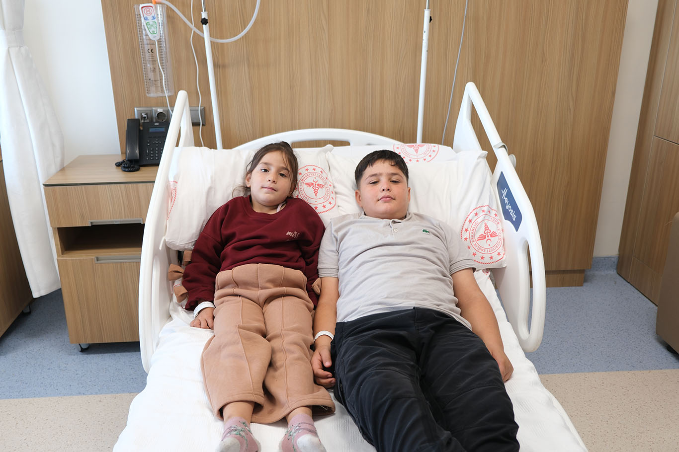 Gaziantep'te iki kardeşin kalbindeki açıklık ameliyatsız yöntemle kapatıldı